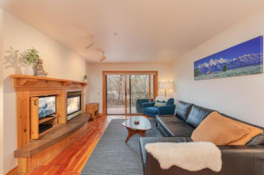 Targhee Rentals 122 in Driggs Idaho near Grand Targhee Ski Resort King Size Bed